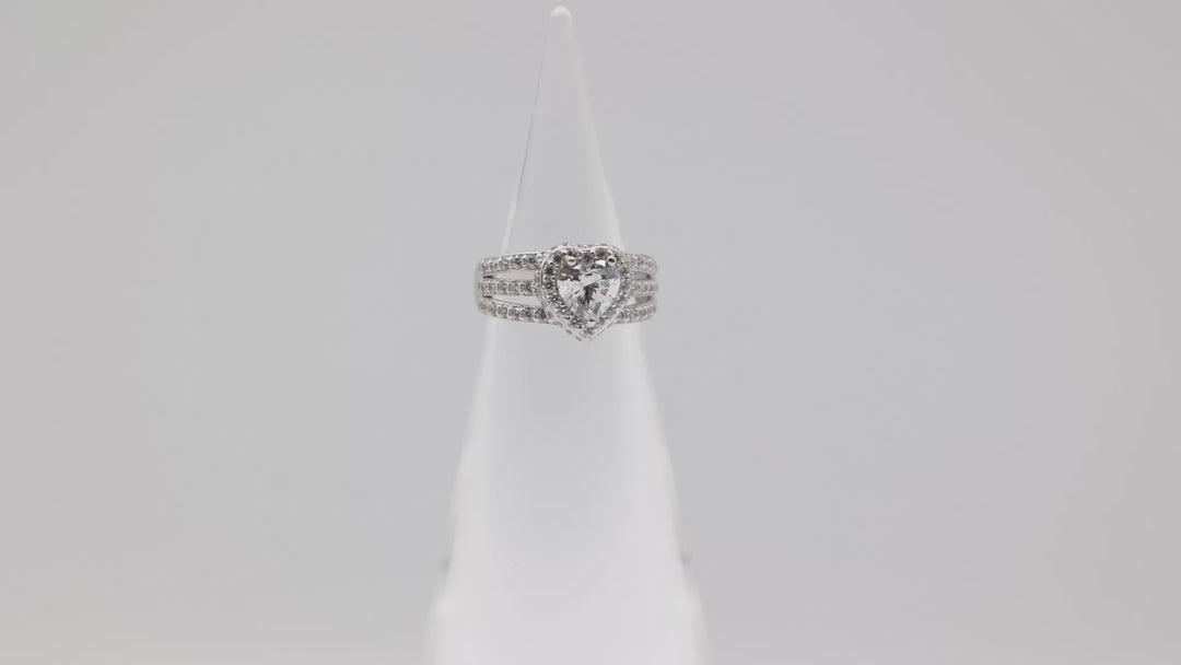 925 Sterling Silver Cubic Zirconia Heart Ring Size 6