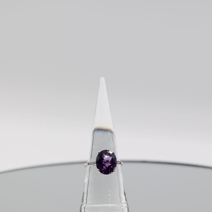 14k White Gold Effy Oval Amethyst and Diamond Ring - Size 6.75