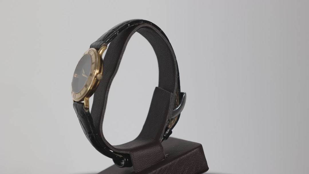 Gucci Vintage 3000.2.L Gold Plated Black Leather Watch