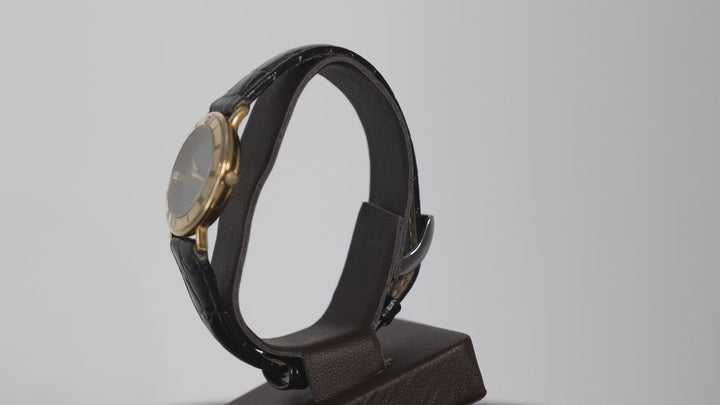 Gucci Vintage 3000.2.L Gold Plated Black Leather Watch