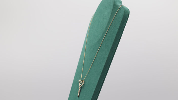 10k Gold 21 Inch Chain With Christ Pendant Necklace