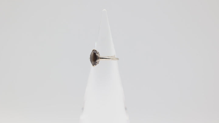 14k White Gold Star Sapphire Ring with 10mm x 5mm Stone Size 4.75