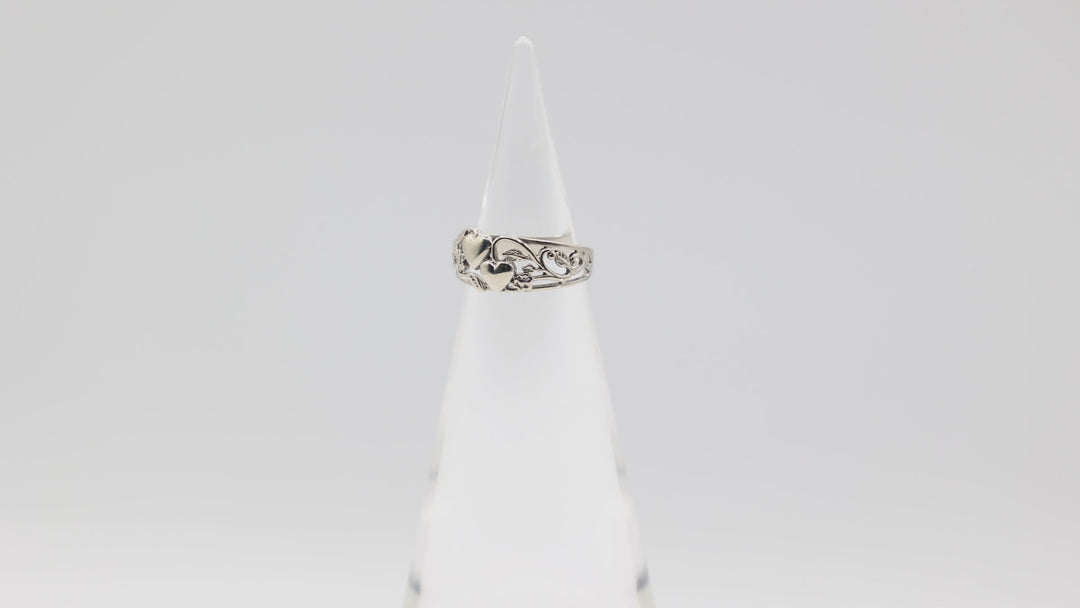 14K White Gold Heart and Vine Ring Size 5.5 Jewelry