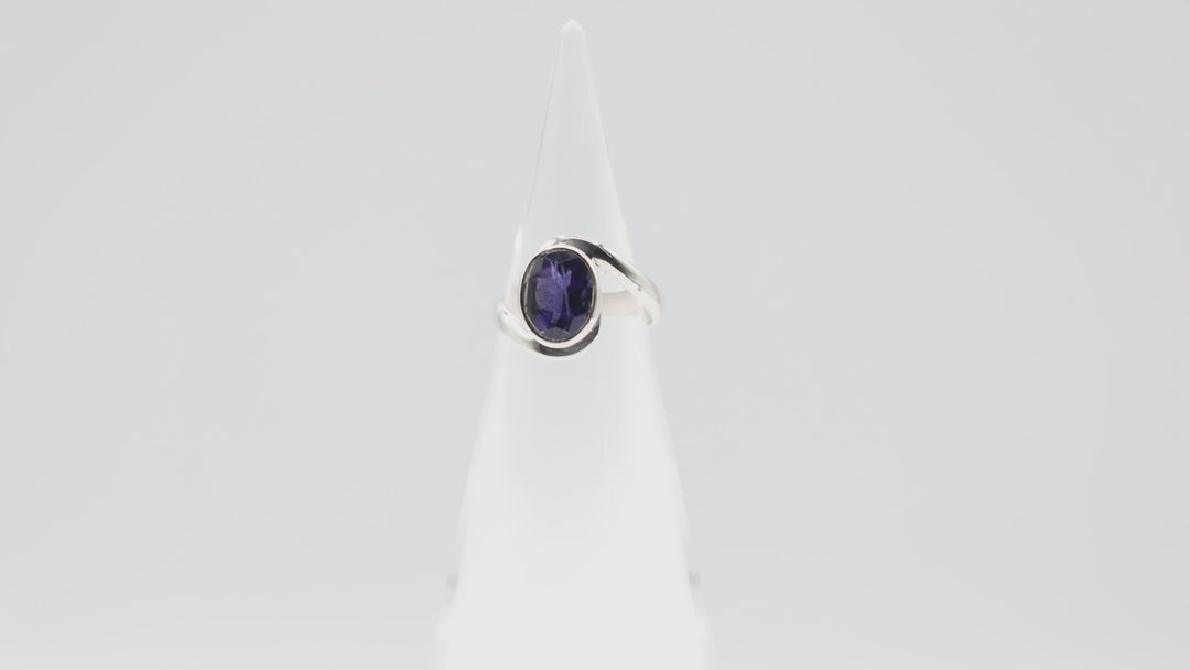 925 Sterling Silver Purple Stone Wave Ring Size 6 10mmx8mm