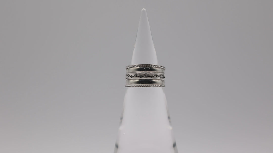 925 Sterling Silver Ring size 11
