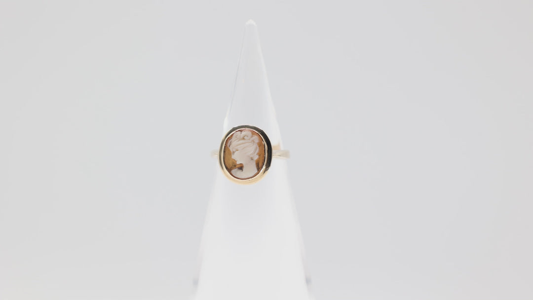 14k Yellow Gold Vintage Shell Cameo Ring Size 5.25