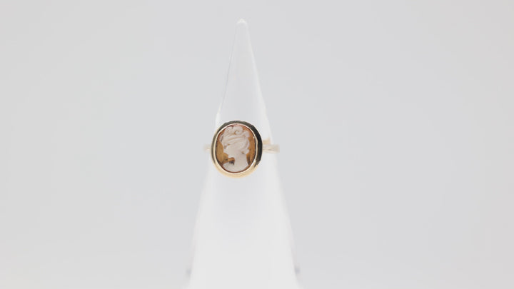 14k Yellow Gold Vintage Shell Cameo Ring Size 5.25