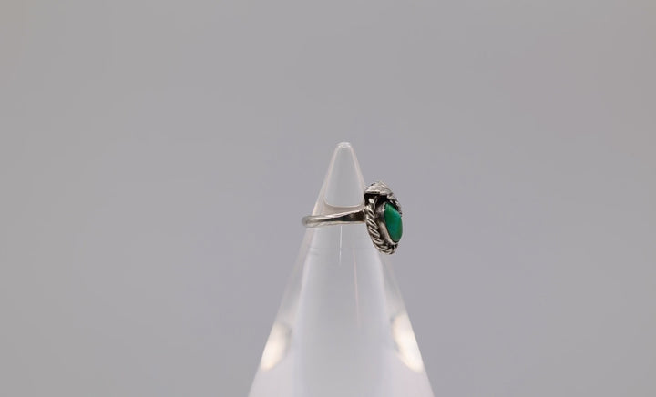925 Sterling Silver Turquoise with Leaf Ring Size 4