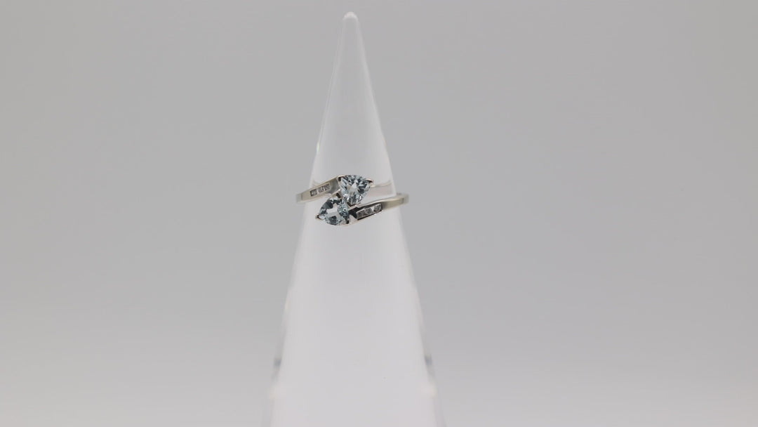 10k White Gold Ring With Two Aquamarine Stones And White Diamonds Size 6.75