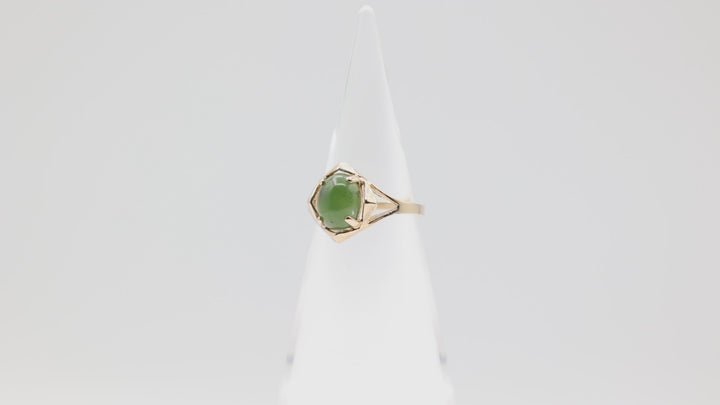 14k Yellow Gold Green Oval Jade Ring 9x7mm Size 7.25