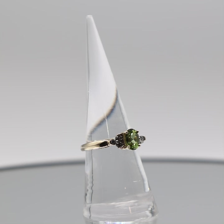 14k Yellow Gold Peridot and Diamond Ring - Size 7