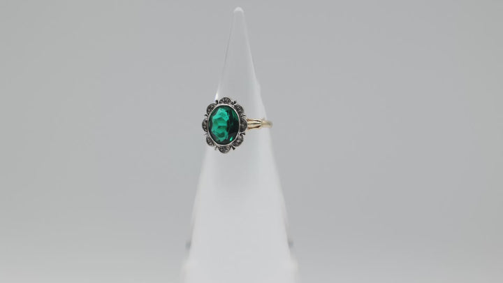 10K Yellow Gold Oval Cut Green Crystal Ring With Scalloped Diamond Border 4.75