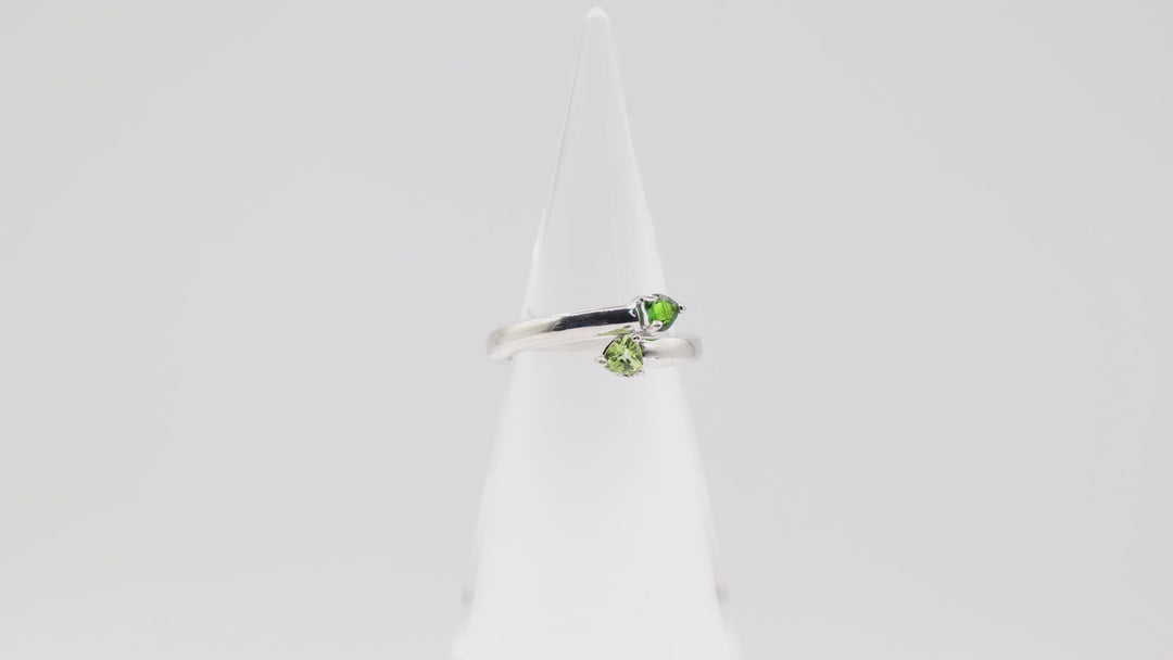 925 Sterling Silver Overlapping Green Prasiolite Hearts Ring Size 7.75