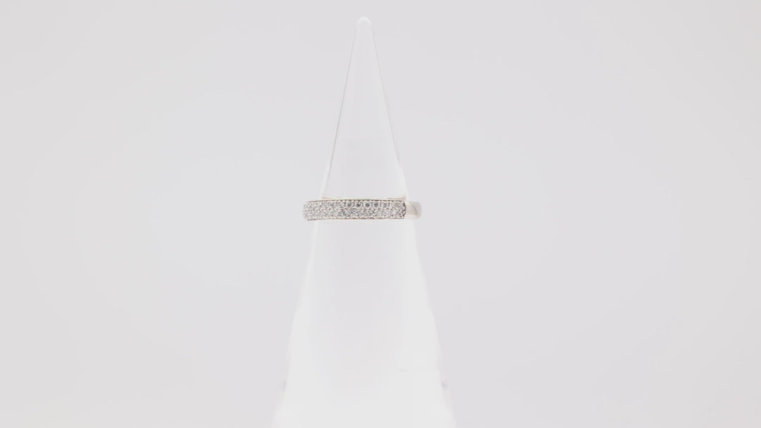 14k White Gold Pave Diamond Encrusted Wedding Band Ring - Size 6.5