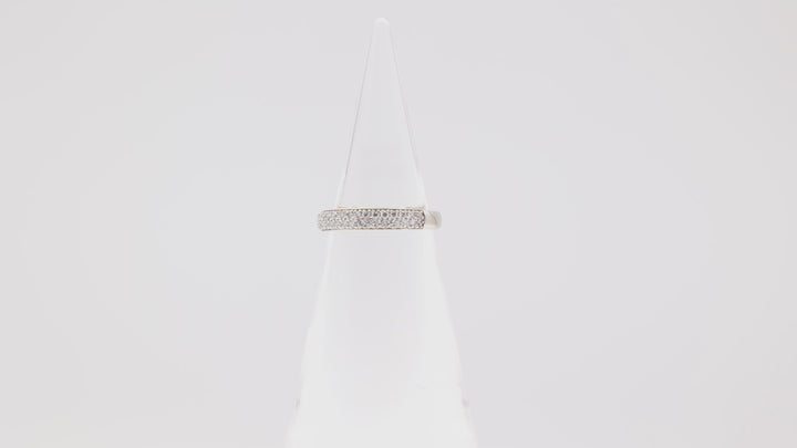 14k White Gold Pave Diamond Encrusted Wedding Band Ring - Size 6.5