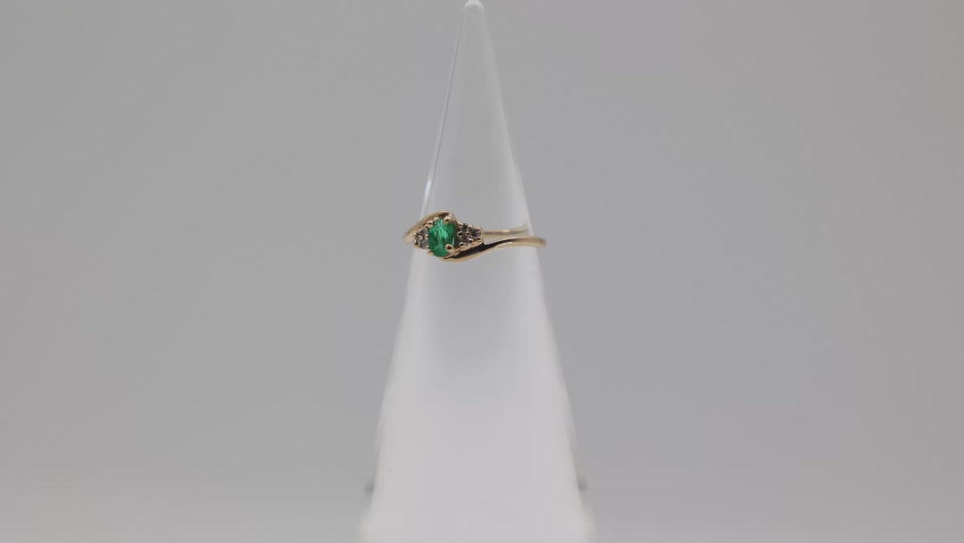 10K Yellow Gold Emerald and Diamond Accented Ring Size 5.25