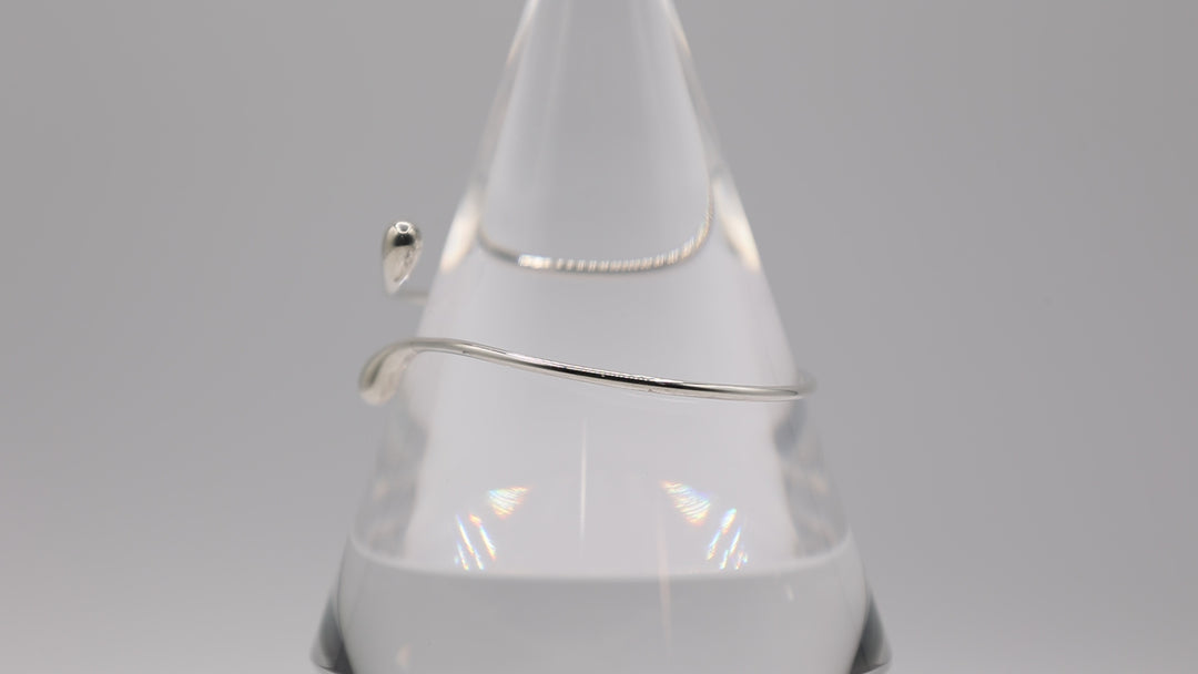 Tiffany & Co Elsa Perretti 925 Sterling Silver Teardrop Bangle Bracelet