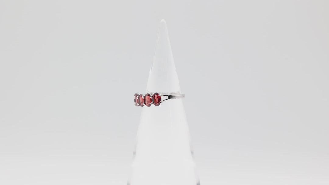 925 Sterling Silver Oval Garnet Stone Ring Size 8 5x6mm 4mm