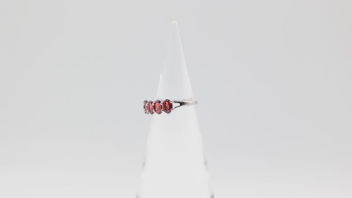 925 Sterling Silver Oval Garnet Stone Ring Size 8 5x6mm 4mm