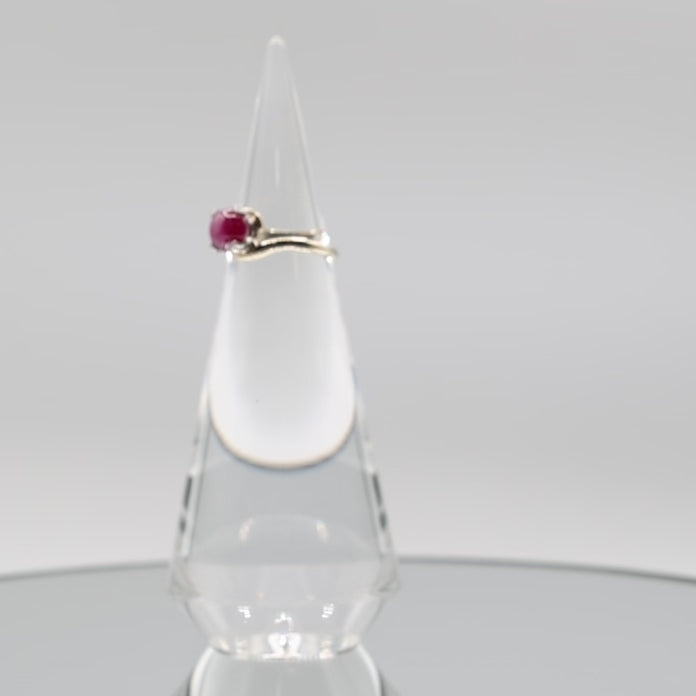 14k Yellow and White Gold Star Ruby Ring - Size 6.25