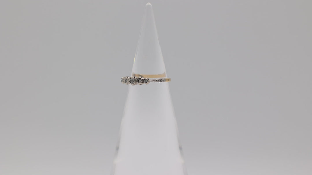 18K Yellow Gold Star Design Five Diamond Ring Size 6