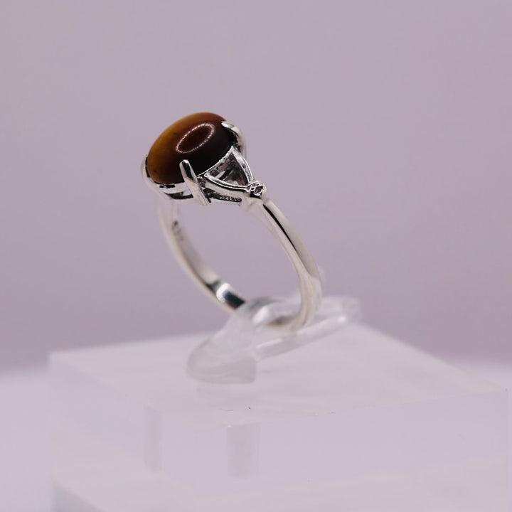 925 Sterling Silver Ring with Faux Tigers Eye - Size 5.75