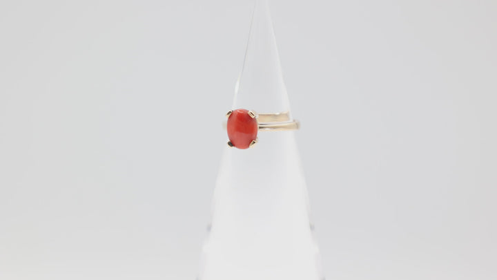 14k Yellow Gold 10x8mm Oval Coral Stone Ring Size 7