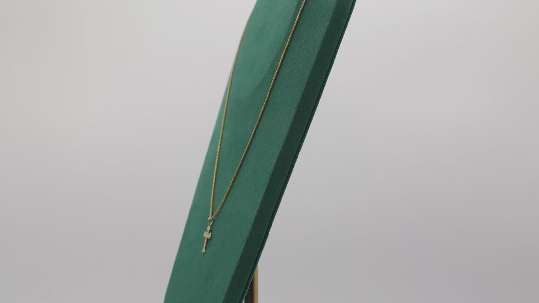14k Yellow Gold 18 Inch Chain with Christ Pendant Jewelry