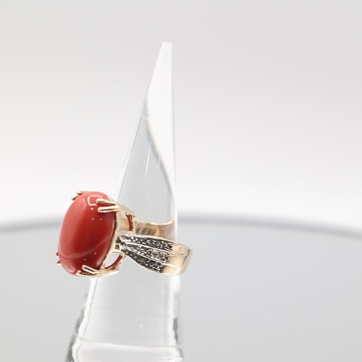 14k Le Vian Oval Coral and Diamond Accent Ring - Size 6.75