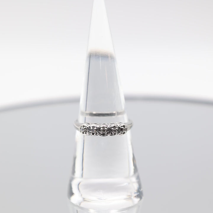 14k White Gold 5 Diamond Crown Ring - Size 7