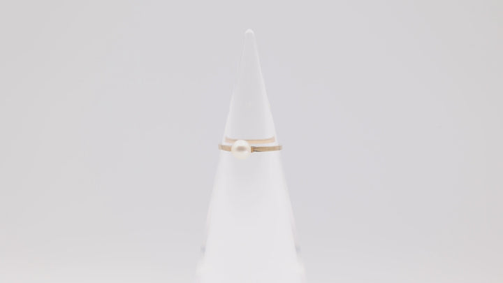 14k Gold Ring with Pearl Size 5.5 for Elegant Style