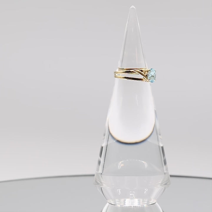 18k Yellow Gold Blue Topaz  twisted band design Ring- Size 7.5