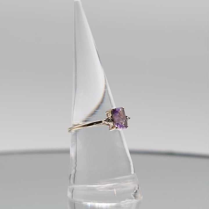 14k Yellow Good Amethyst and Diamond Ring - Size 6.75