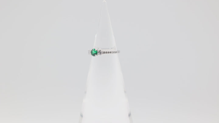 Swarovski White Crystal And Emerald 5mm Stone Ring Size 6.5