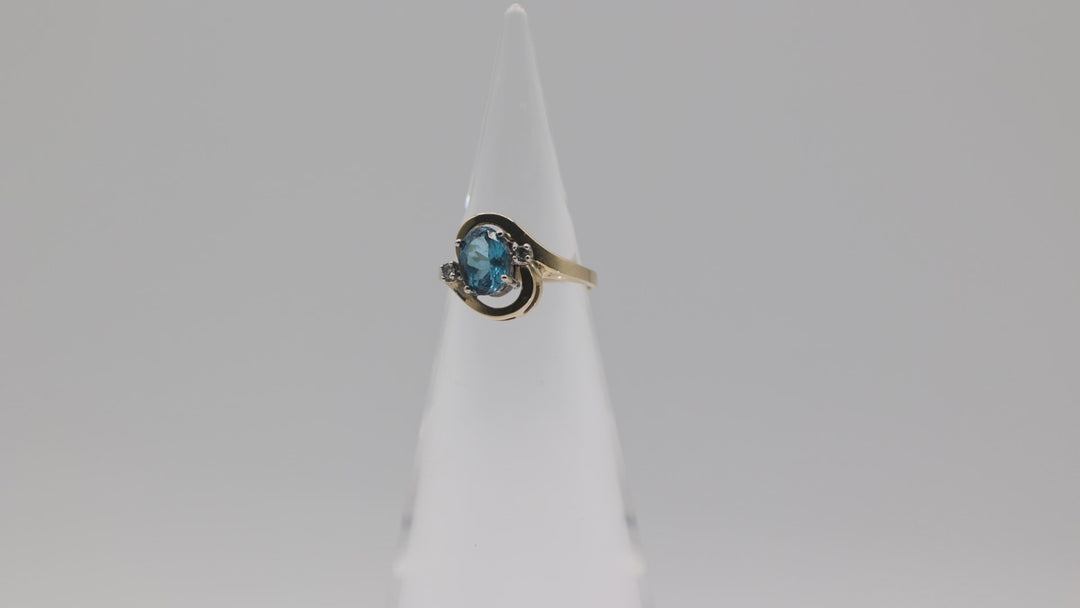 14K Yellow Gold Blue Topaz Ring 8x6mm With Two White Diamonds Size 6.5