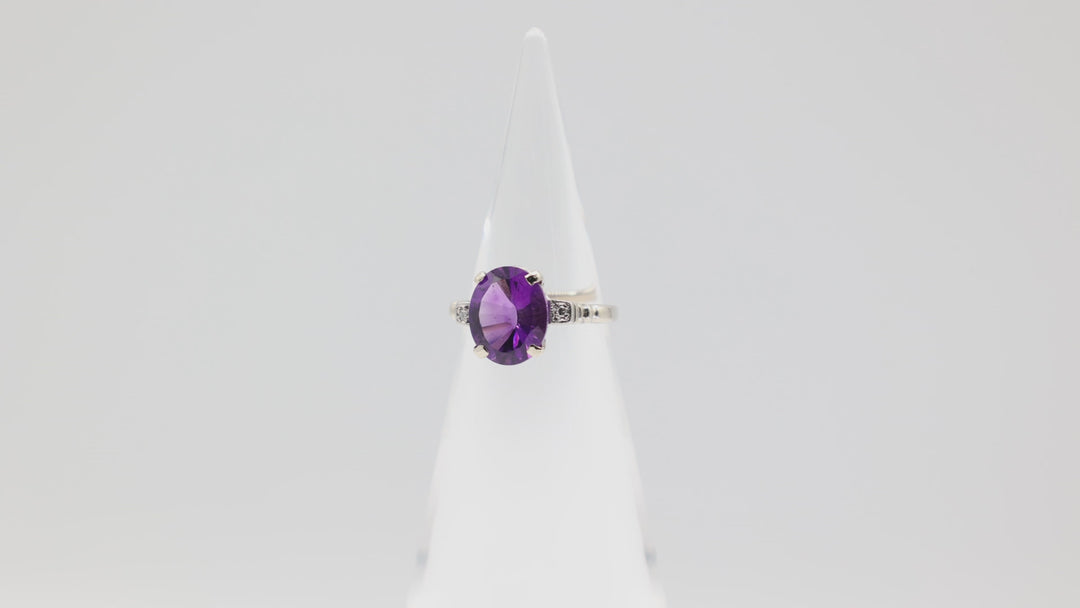 10k White Gold Band with 11mm x 9mm Oval Amethyst Stone and Diamond Accents Ring Size 6