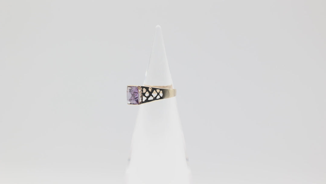 10k Yellow Gold Thick Band with Mystic Topaz Ring Size 6