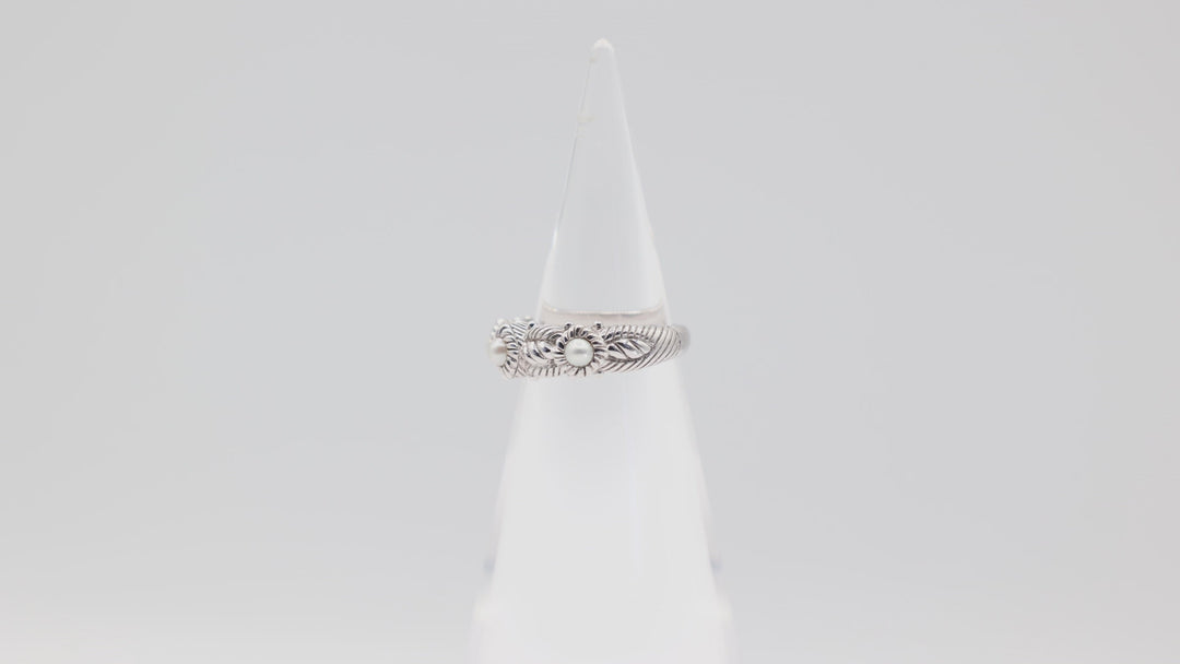 Judith Ripka 925 Sterling Silver Three Pearl Ring Size 7.75