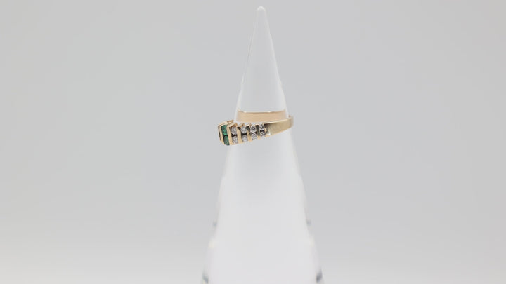 14k Yellow Gold Emerald and Diamond Ring Size 6.25