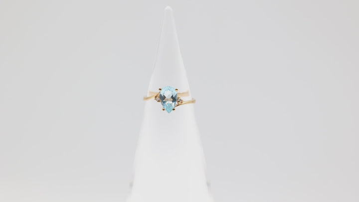 10K Yellow Gold Pear Shaped Blue Topaz Stone And Diamond Accents Ring Size 5.5