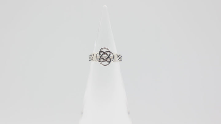 925 Silver Celtic Triquetra Trinity Flower Eternity Knot Ring Size 5.5