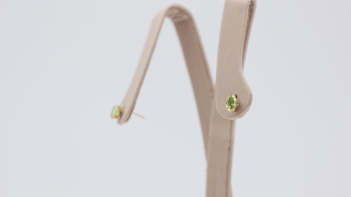 14k Yellow Gold Peridot 6x4mm Stud Earrings