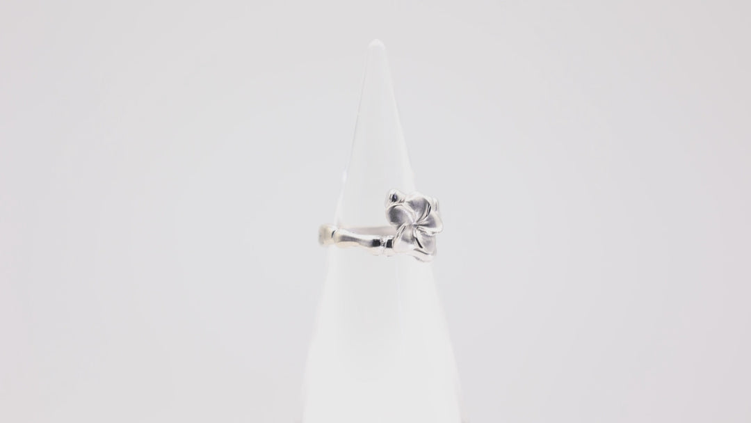 925 Sterling Silver Bamboo Design Band With Flower Ring - Size 5.75