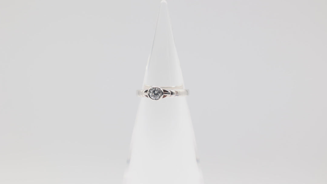 925 Silver Round Cut Glass White Stone Ring Size 7
