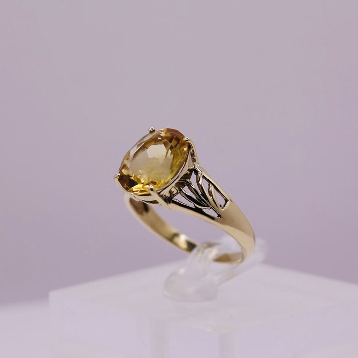 10k Yellow Gold Oval Citrine Solitaire Cocktail Swirl Ring Size 7.75