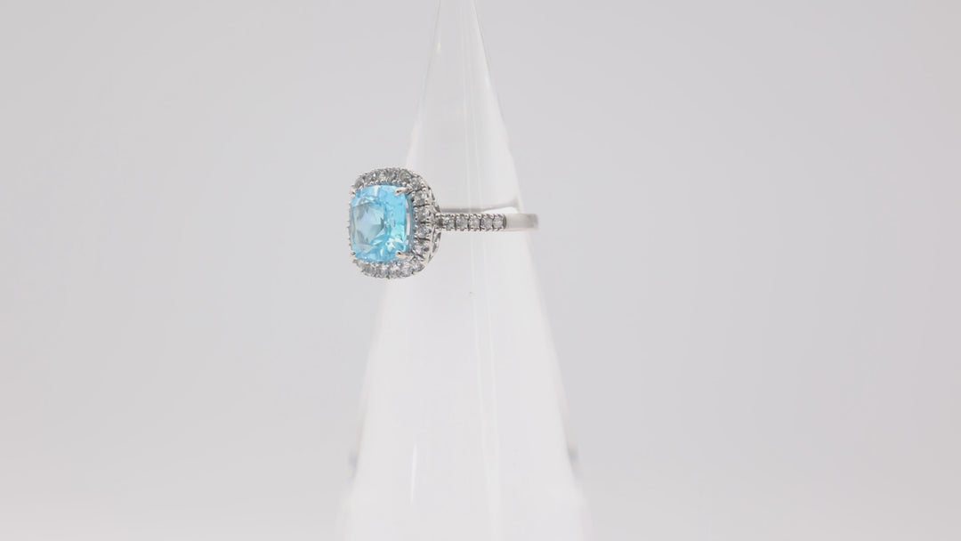 14k White Gold x25 2mm Round White/9mm Blue Topaz Cushion Cut Ring - Size 6.75 / 3.80 g