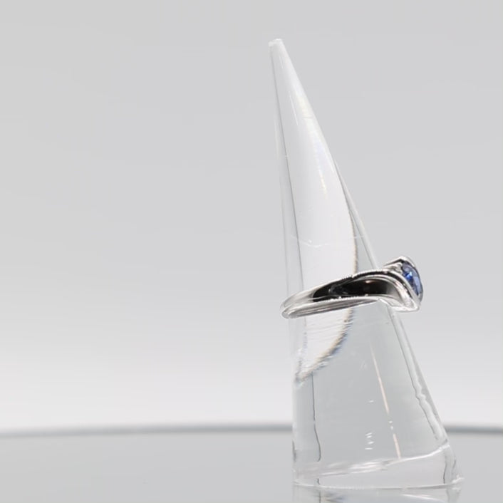 14k White Gold Blue Sapphire and Diamond Ring - Size 5.5