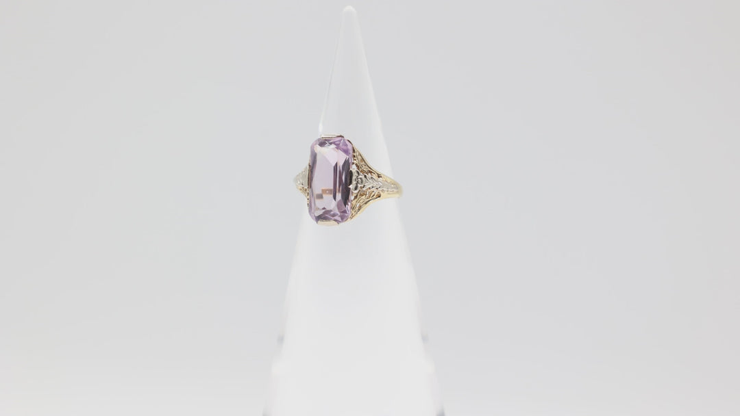 10k Art Deco Two Tone Gold & Emerald Cut Amethyst Floral Engraved Ring Size 7.5