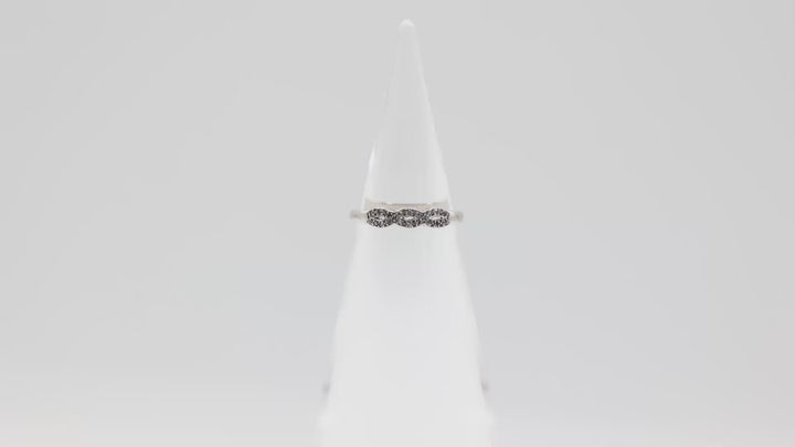 14k White Gold Twisted Band Ring with White Sapphire Stones Size 6