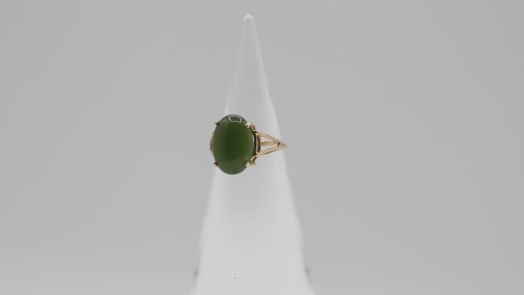 14K Yellow Gold Green Jade Cabochon Ring 14x10mm Size 5.5